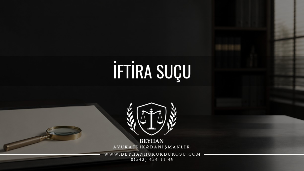 İftira suçu için belge incelemesini simgeleyen boş dosya ve büyüteç temalı kapak.