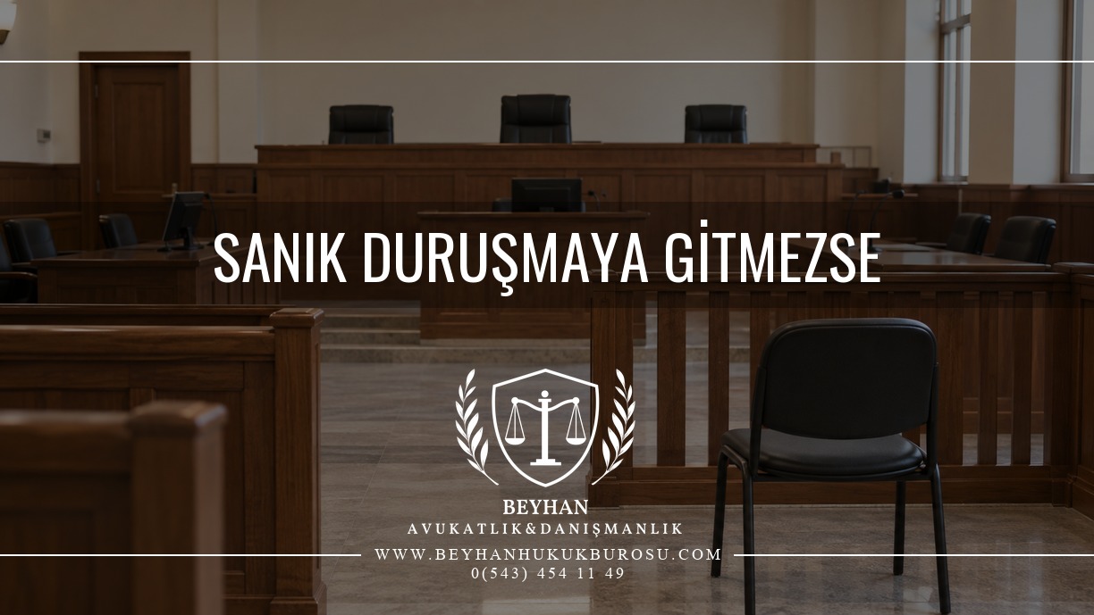 Sanık duruşmaya gitmezse başlıklı rehberin kapağında boş mahkeme salonu ve sandalye.