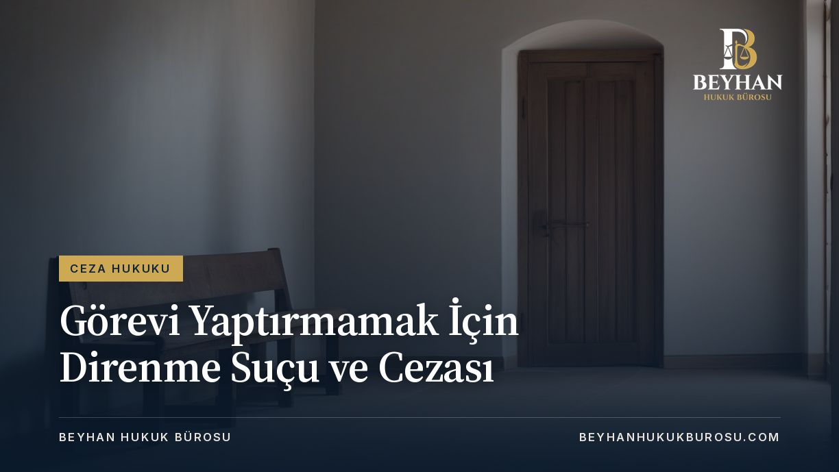 Görevi yaptırmamak için direnme suçunu anlatan, sade bir koridorda ahşap bank ve kapı görseli