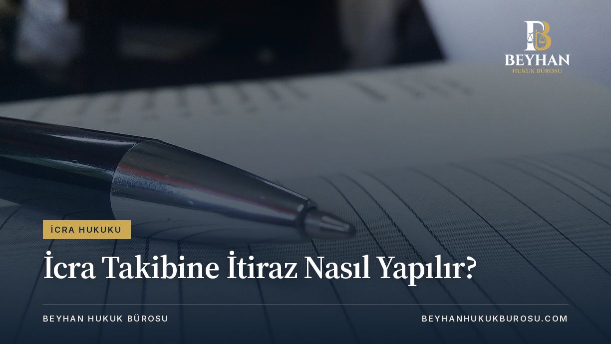 İcra takibine itiraz nasıl yapılır sorusu için çizgili kâğıt üzerinde duran tükenmez kalem