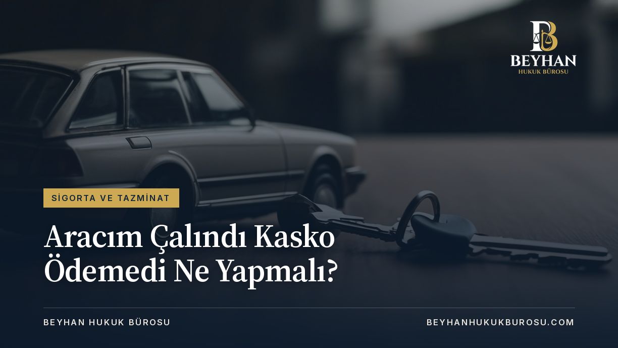 Aracım çalındı kasko ödemedi sorununu simgeleyen oyuncak araç ve masa üzerindeki araç anahtarı