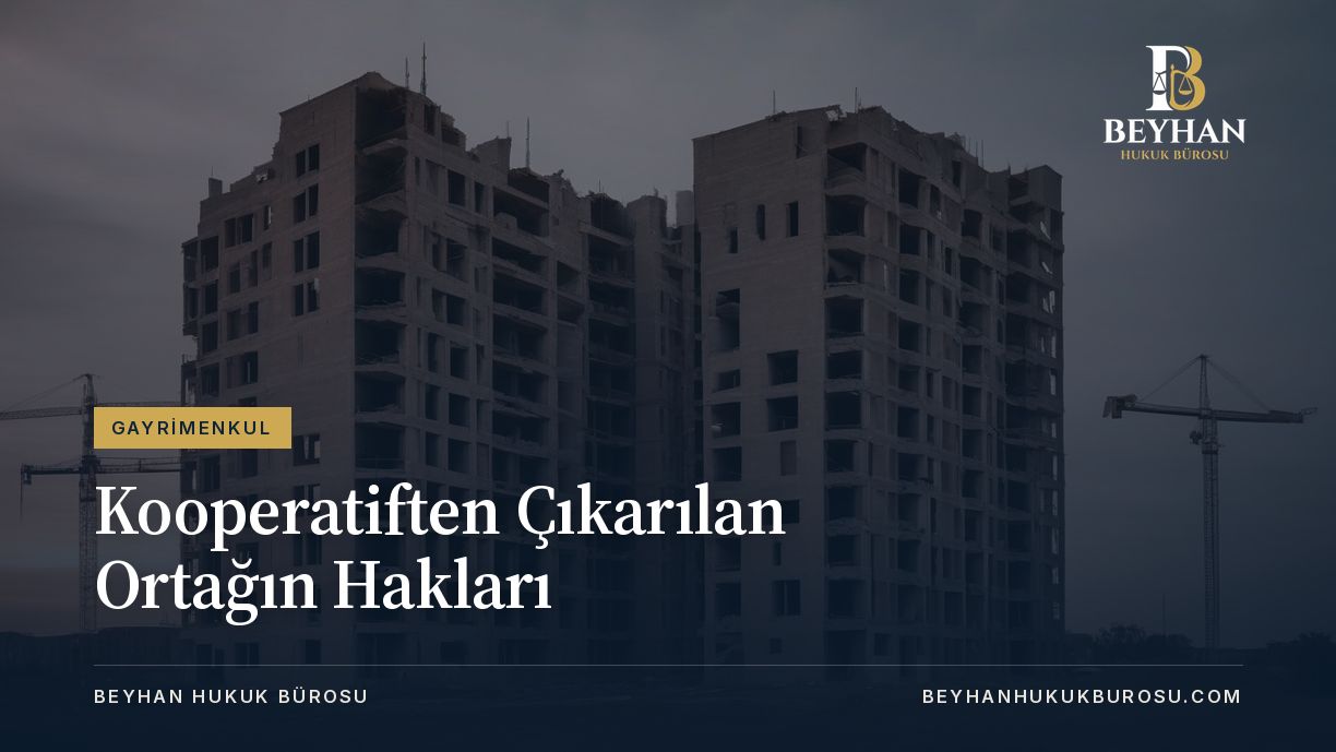 Kooperatiften çıkarılan ortağın hakları konusunu temsil eden, akşam ışığında yarım kalmış apartman inşaatı