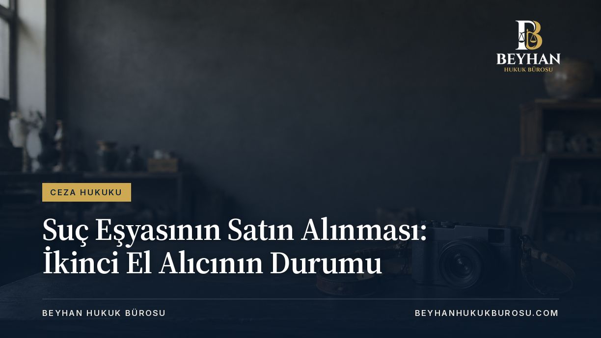 Suç eşyasının satın alınması makalesi için ikinci el fotoğraf makinesini gösteren kapak.