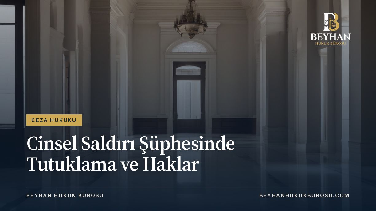 TCK 102 tutuklama kararı öncesi boş adliye koridorunda mermer zemin ve ahşap kapılar